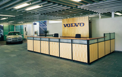 Nr. 19: Front birk/glas. Top birk.
Hovedkontoret Volvo Personbiler, Gteborg.